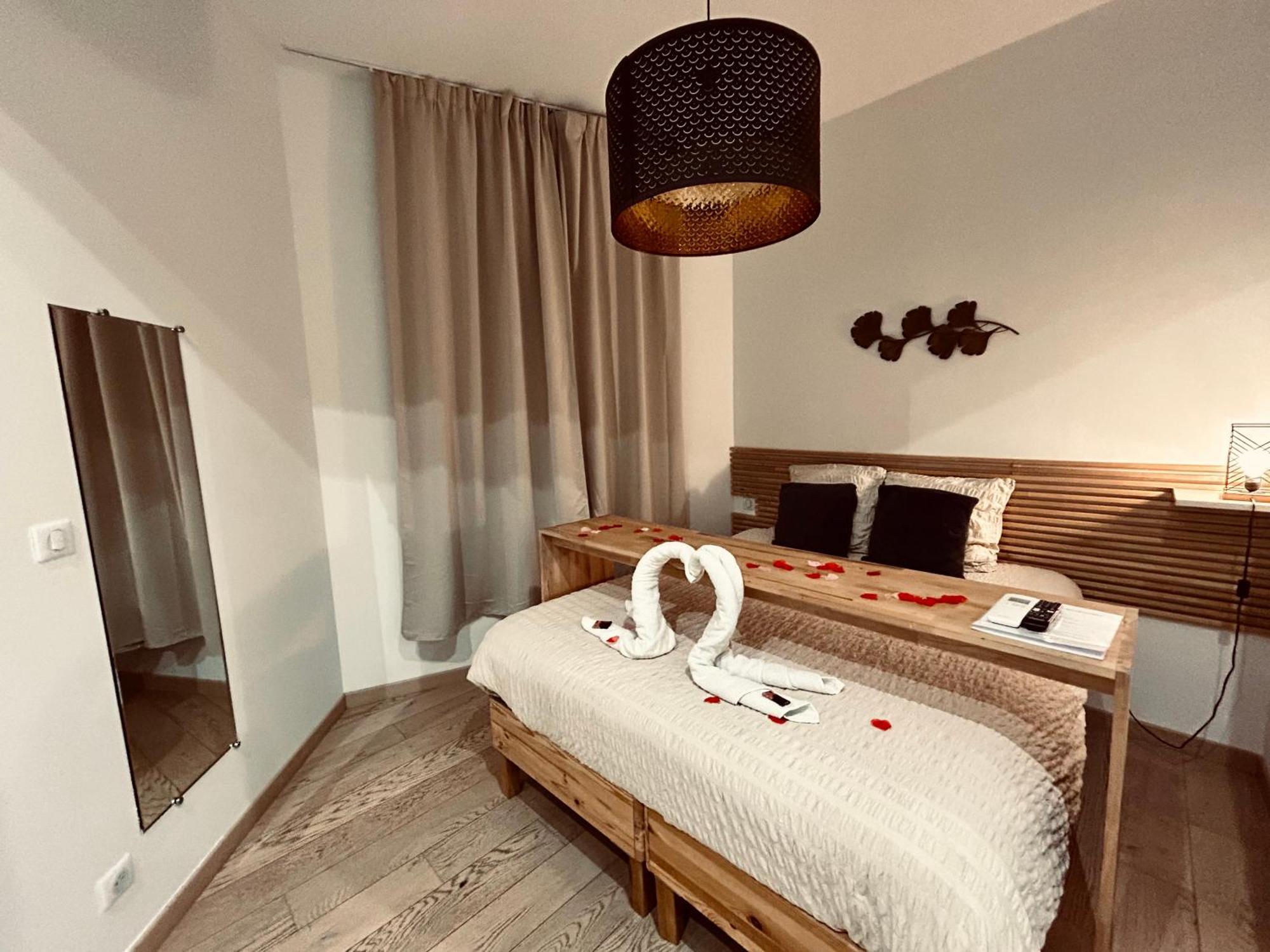Mieuxqualhotel Jacuzzi Privatif La Parenthese Bordeaux Eksteriør bilde