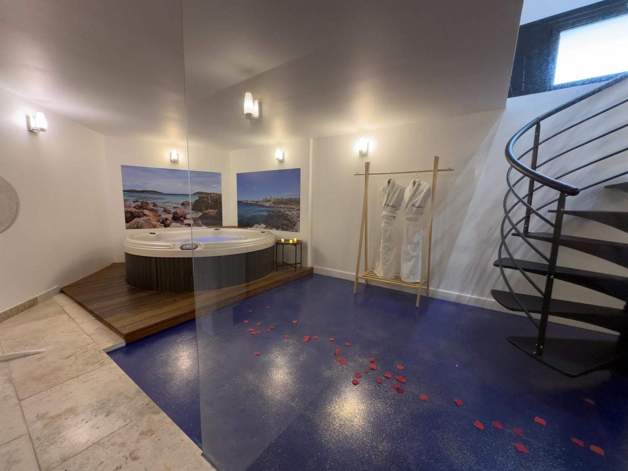 Mieuxqualhotel Jacuzzi Privatif La Parenthese Bordeaux Eksteriør bilde